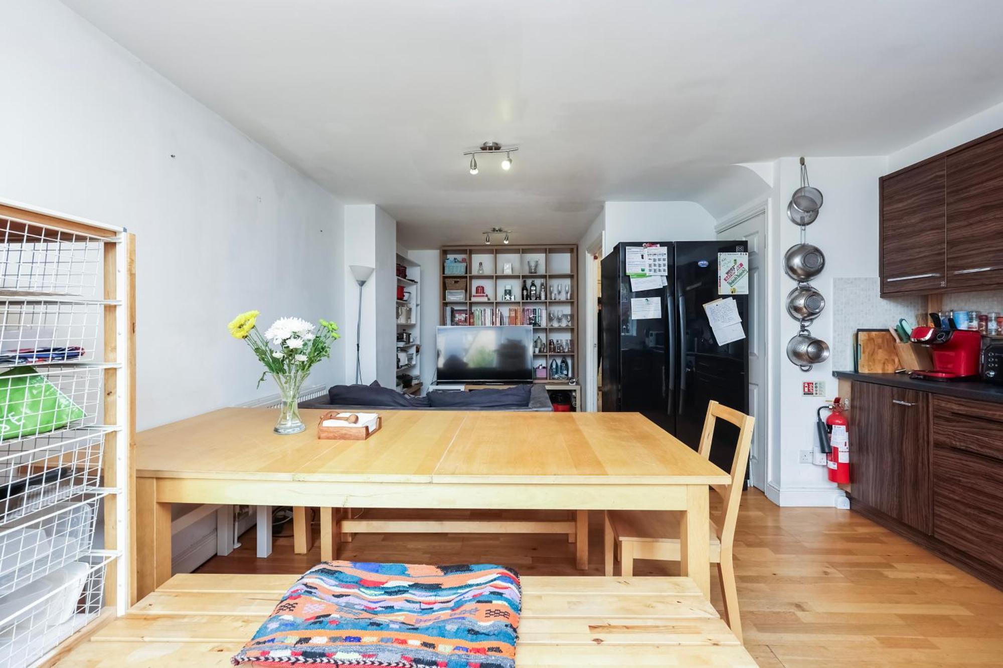 Vibrant Clapham Double Bedroom London Exterior foto