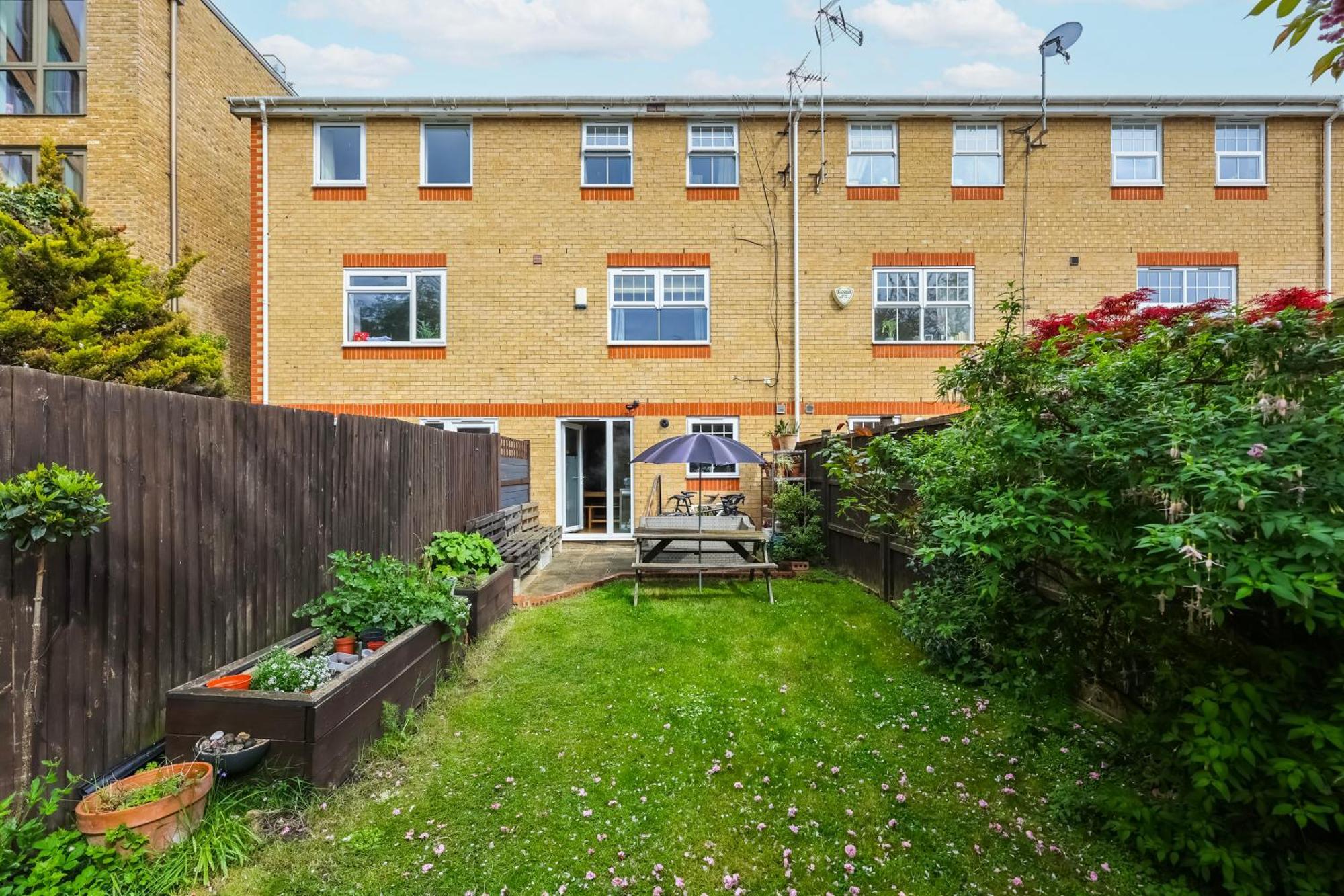 Vibrant Clapham Double Bedroom London Exterior foto